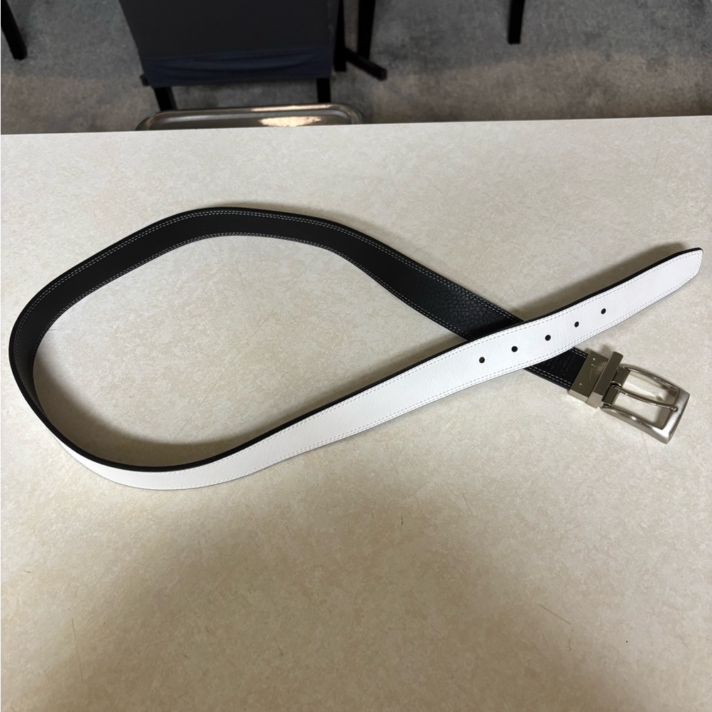Nike Golf Black Belt with Silver Buckle reversible to white.
